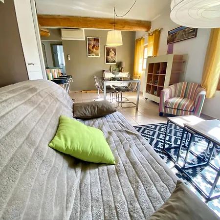 2 Apartment *